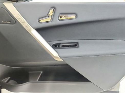 Used 2024 BMW iX xDrive50 w/ Premium Package image 24