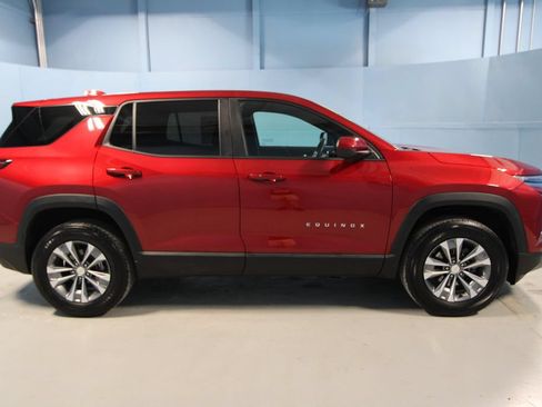 Used 2026 Chevrolet Equinox LT FWD image 30
