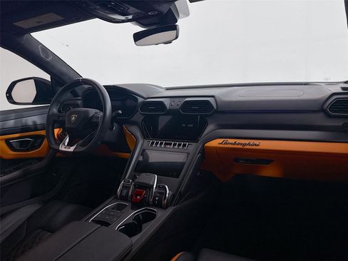 Used 2023 Lamborghini Urus S AWD/4WD image 23