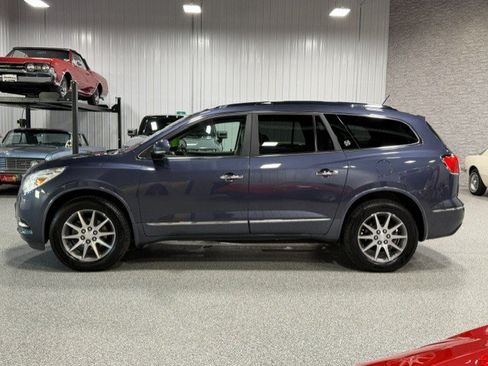 Used 2014 Buick Enclave Leather w/ Trailering Provision Package FWD image 2