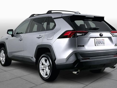 Used 2021 Toyota RAV4 XLE image 11