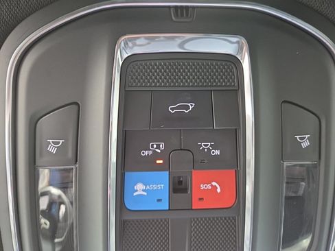 Used 2024 Jeep Grand Cherokee Limited w/ Black Appearance Package AWD/4WD image 29