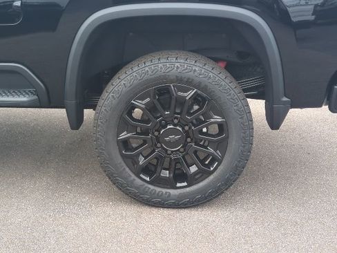 New 2026 Chevrolet Silverado 2500 High Country w/ Midnight Edition AWD/4WD image 39