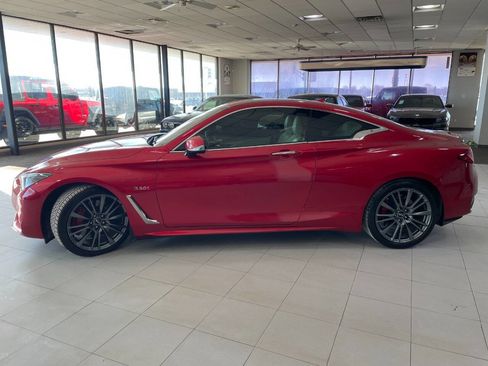 Used 2017 INFINITI Q60 Red Sport 400 image 4