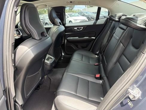 Used 2021 Volvo S60 T5 Momentum w/ Premium Package FWD image 14