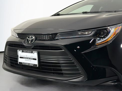 Used 2025 Toyota Corolla LE FWD image 13