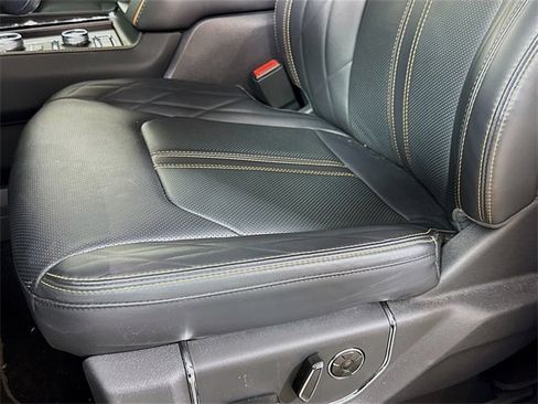 Used 2024 Ford Expedition Max Platinum image 22
