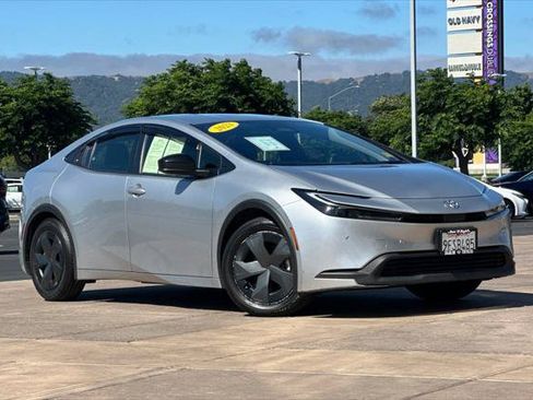Certified 2023 Toyota Prius LE FWD image 2