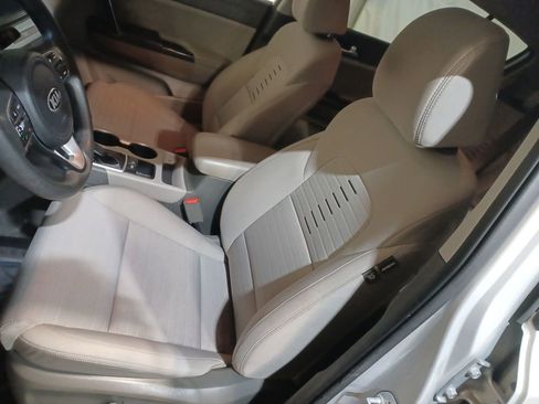 Used 2019 Kia Sportage LX w/ LX Popular Package image 13