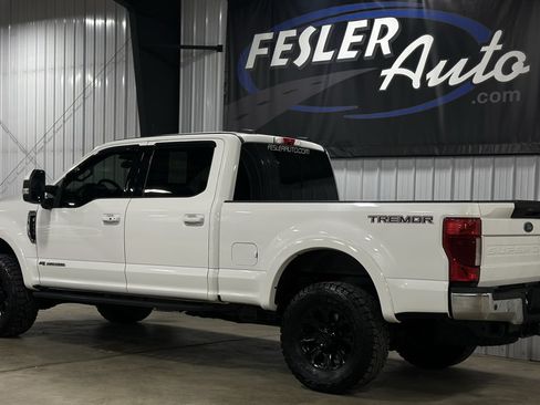 Used 2021 Ford F250 Lariat w/ Tremor Off-Road Package AWD/4WD image 16