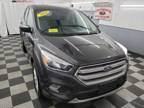Used 2019 Ford Escape SE AWD/4WD image 9