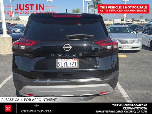 Used 2023 Nissan Rogue SV FWD image 5