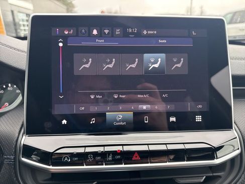 New 2026 Jeep Compass Latitude image 19