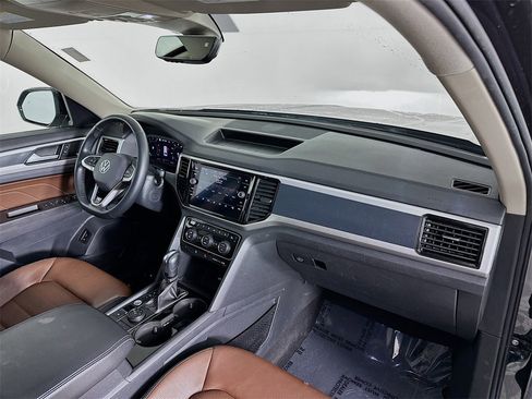 Used 2022 Volkswagen Atlas SEL Premium image 30