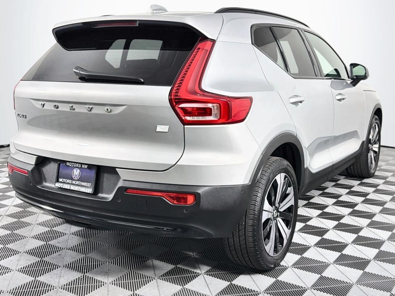 Used 2023 Volvo XC40 Recharge Plus AWD/4WD image 24