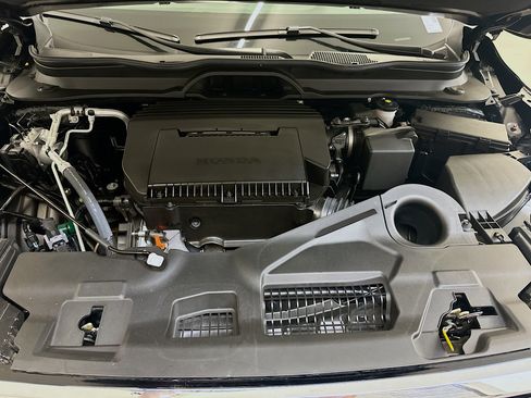 Used 2025 Honda Pilot Touring image 37