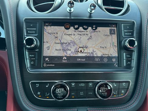 Used 2019 Bentley Bentayga image 56