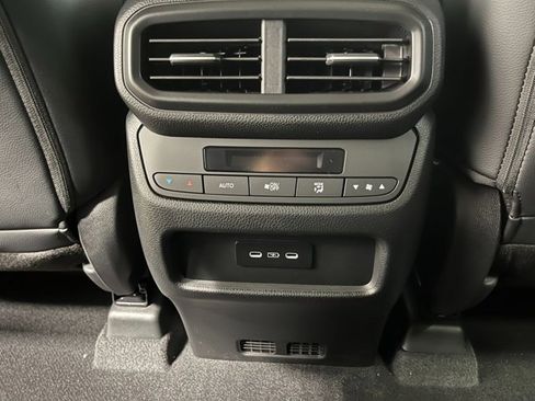 New 2025 Honda Pilot Touring image 22