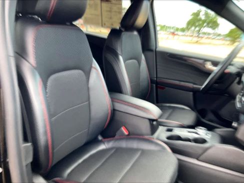 Used 2024 Ford Escape ST-Line w/ Tech Pack #1 FWD image 11