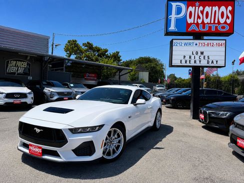 Used 2024 Ford Mustang GT Premium RWD image 1