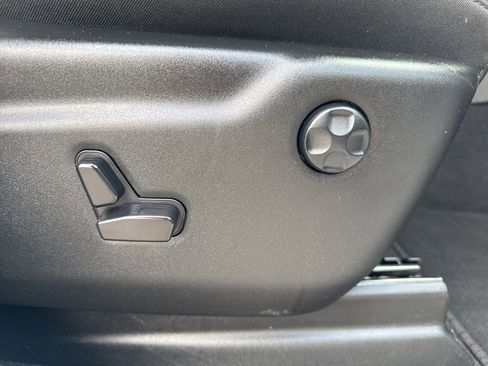 Used 2023 Dodge Durango GT image 33