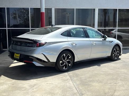 Used 2025 Hyundai Sonata SEL FWD image 3