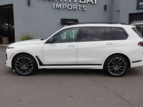 Used 2025 BMW X7 M60i AWD/4WD image 9