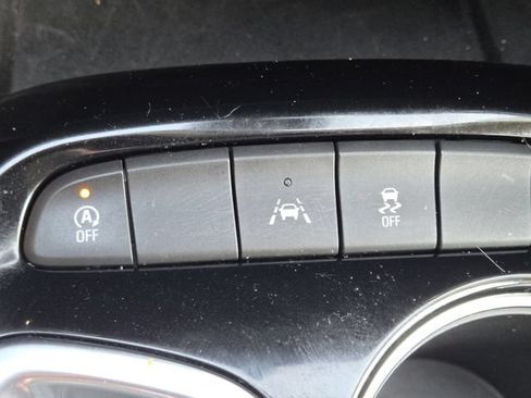 Used 2023 Buick Encore GX Select w/ Sport Touring Package FWD image 8