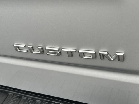 Used 2020 Chevrolet Silverado 1500 Custom w/ Custom 2.7L Value Package image 10