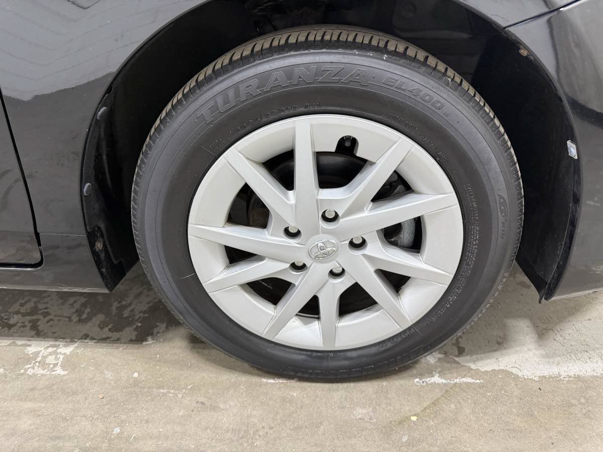 Used 2012 Toyota Prius V Three FWD image 7