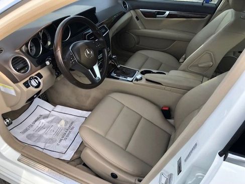 Used 2013 Mercedes-Benz C 300 4MATIC Sedan image 3