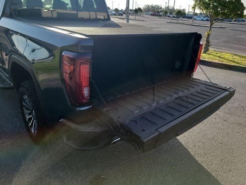 Used 2021 GMC Sierra 1500 AT4 w/ AT4 Preferred Package AWD/4WD image 28