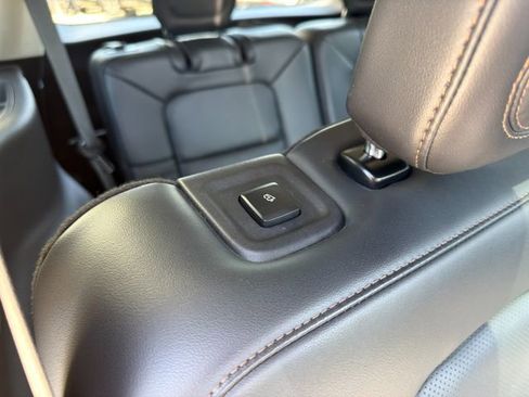 Used 2025 Lincoln Aviator AWD w/ Equipment Group 101A image 13