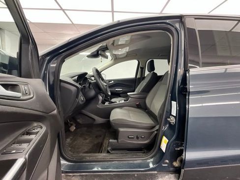 Used 2019 Ford Escape SE FWD image 14