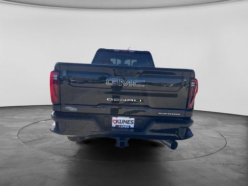 Used 2025 GMC Sierra 3500 Denali Ultimate AWD/4WD image 14