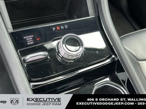 Used 2023 Jeep Grand Cherokee Limited image 19