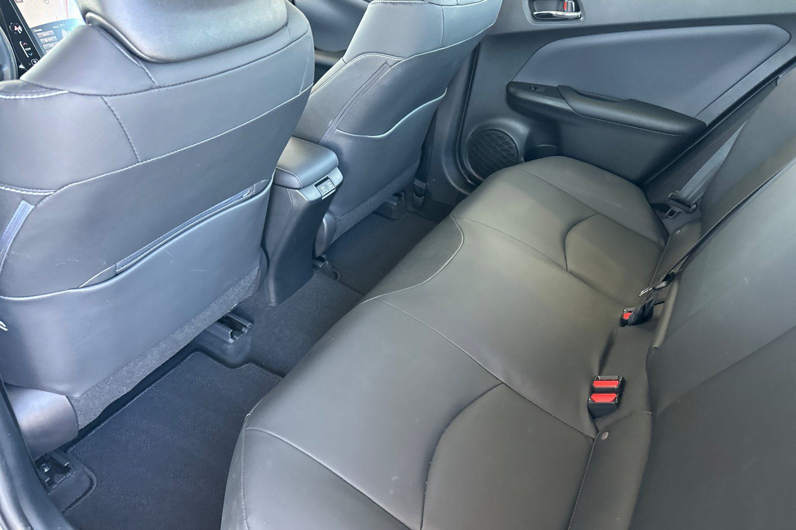 Used 2021 Toyota Prius Prime XLE w/ Carpet Mat Package (TMS) FWD image 11