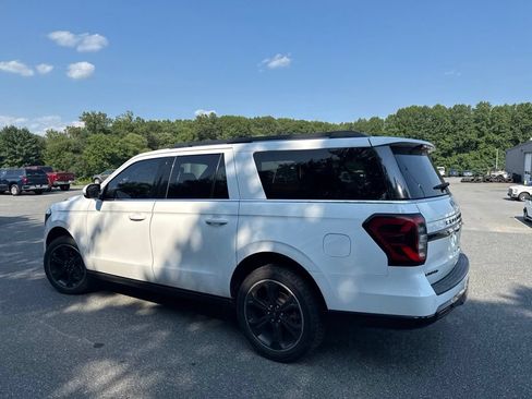 Used 2022 Ford Expedition Max Limited AWD/4WD image 4