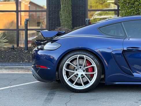 Used 2023 Porsche 718 Cayman GT4 RWD image 23