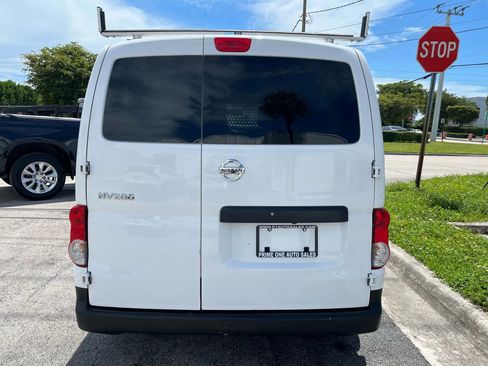 Used 2021 Nissan NV200 S w/ Back Door Glass Package image 8