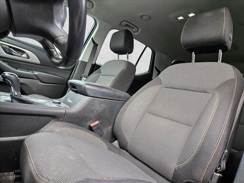 Used 2018 Chevrolet Traverse LT image 7