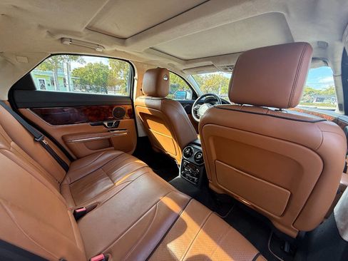 Used 2014 Jaguar XJ L Portfolio image 19