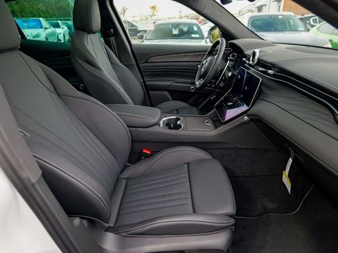 New 2025 Maserati Grecale GT image 36