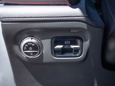 Used 2023 Mercedes-Benz EQS 580 580 image 39