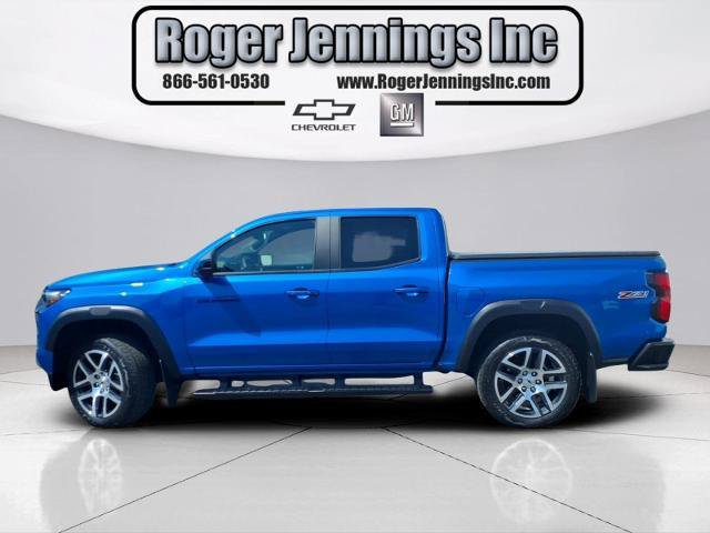 Used 2024 Chevrolet Colorado Z71 w/ Z71 Convenience Package 2 AWD/4WD image 2