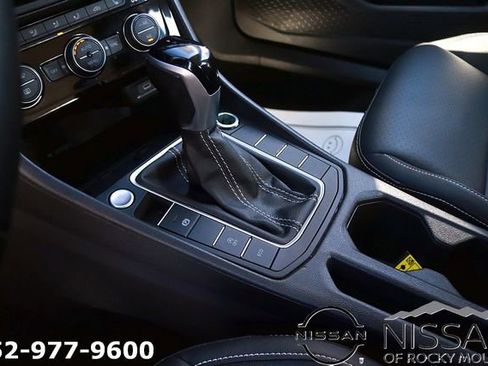 Used 2024 Volkswagen Jetta SE FWD image 20