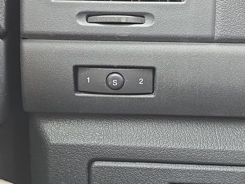 Used 2012 Jeep Liberty Limited Jet AWD/4WD image 25