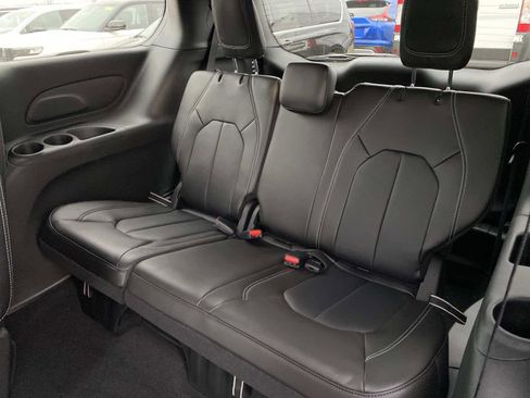 New 2026 Chrysler Voyager LX image 8