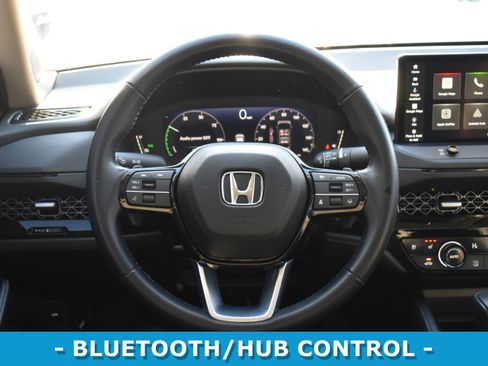 Used 2023 Honda Accord Touring image 11