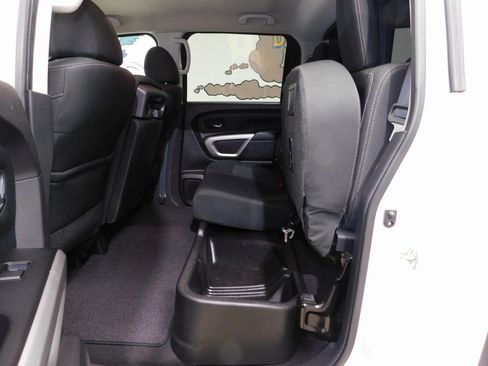 Used 2017 Nissan Titan SV image 70